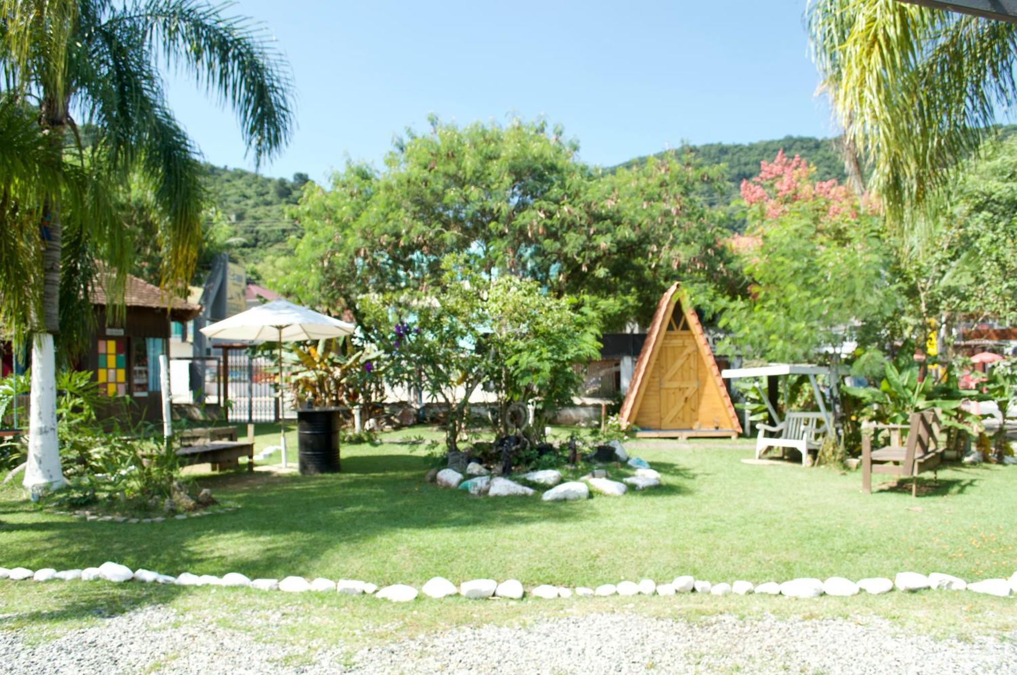 Hostel Barra Bar Balneario Camboriu Exterior photo